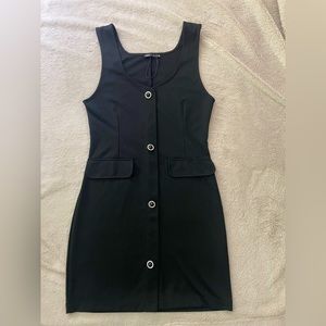 Zara dress, size large, never worn! 90s Chanel vibes, very cute.